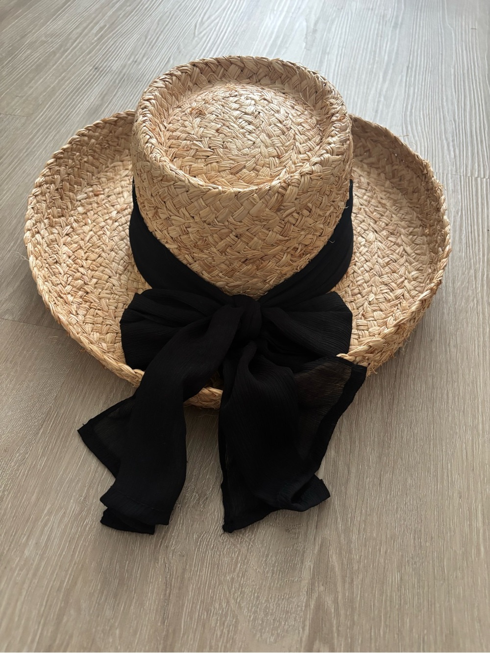Straw Hat - Picture 2 of 4